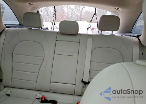 2018 Mercedes-Benz Glc 300 4Matic z USA, uszkodzony, nr VIN WDC0G4KB4JV035138